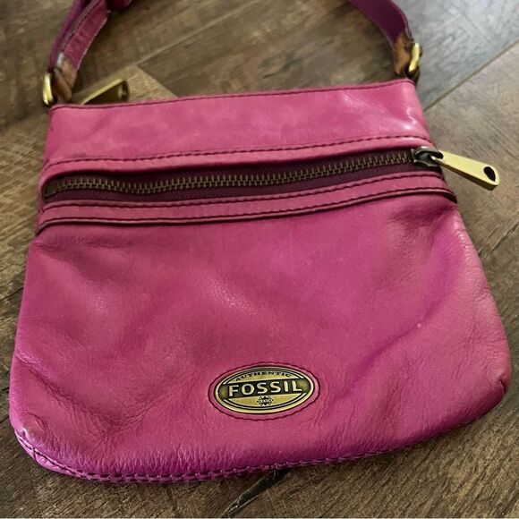 Fossil Explorer Mini Crossbody Cowhide Leather Style #: SL3253 Pink Magenta - Picture 6 of 16